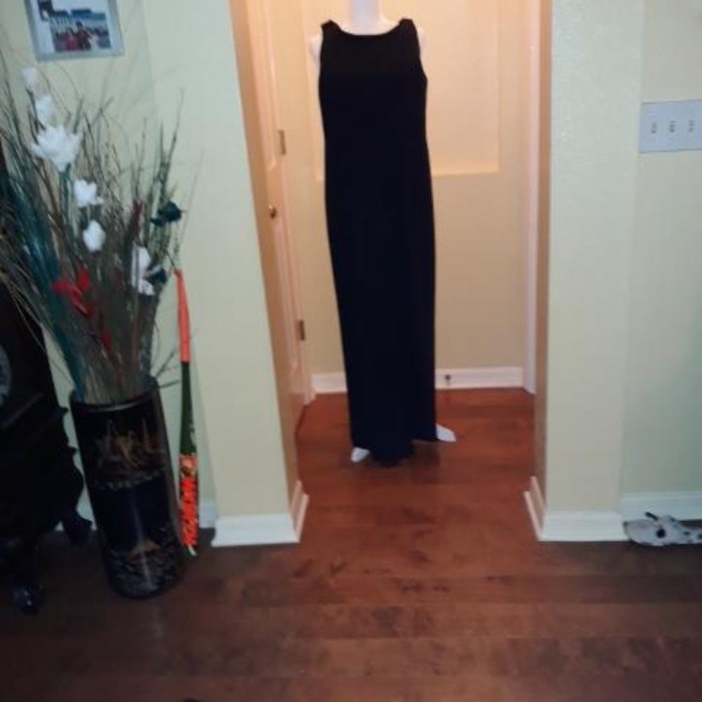 Black Gown with tryne